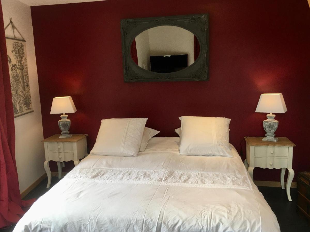 La Tour De Flandre Apartment Rousseloy Bagian luar foto