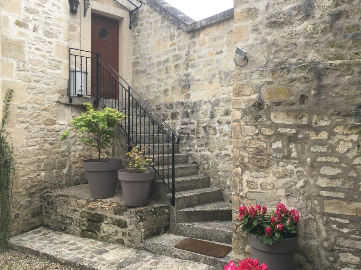 La Tour De Flandre Apartment Rousseloy Bagian luar foto