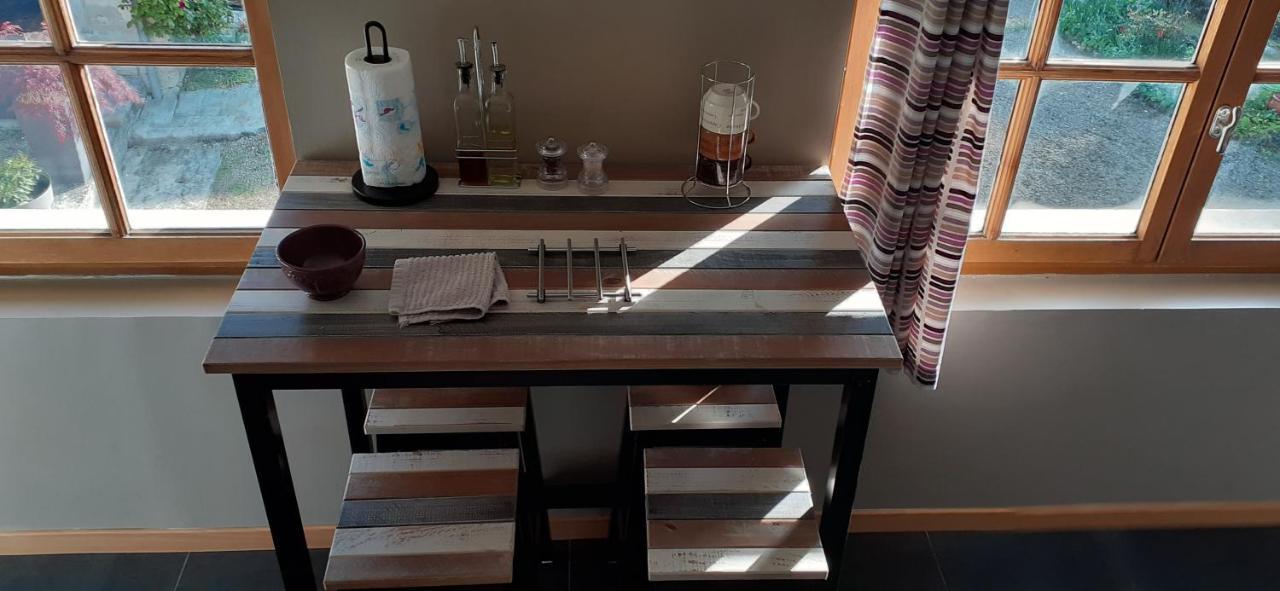 La Tour De Flandre Apartment Rousseloy Bagian luar foto